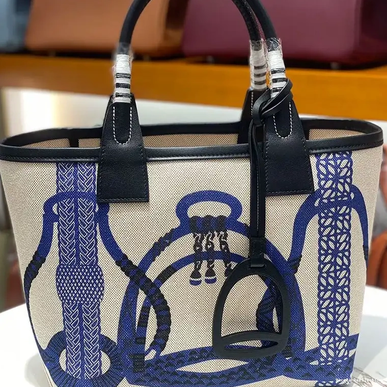 In H Plume with Canvas 25 Beige Motif Hermes Steeple d'Etriers Bag Fantaisie Blue 0430